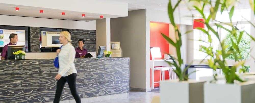 Novotel Aéroport Cap 3000 Hotel 4*